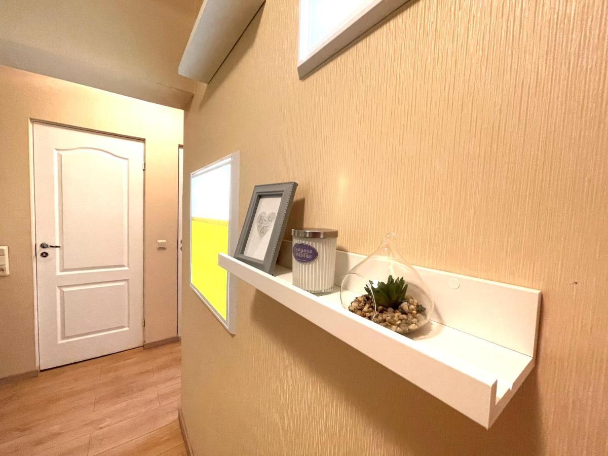 Cozy Home Apartment Lielvardes, Free Parking, Self Check-In Riga Esterno foto