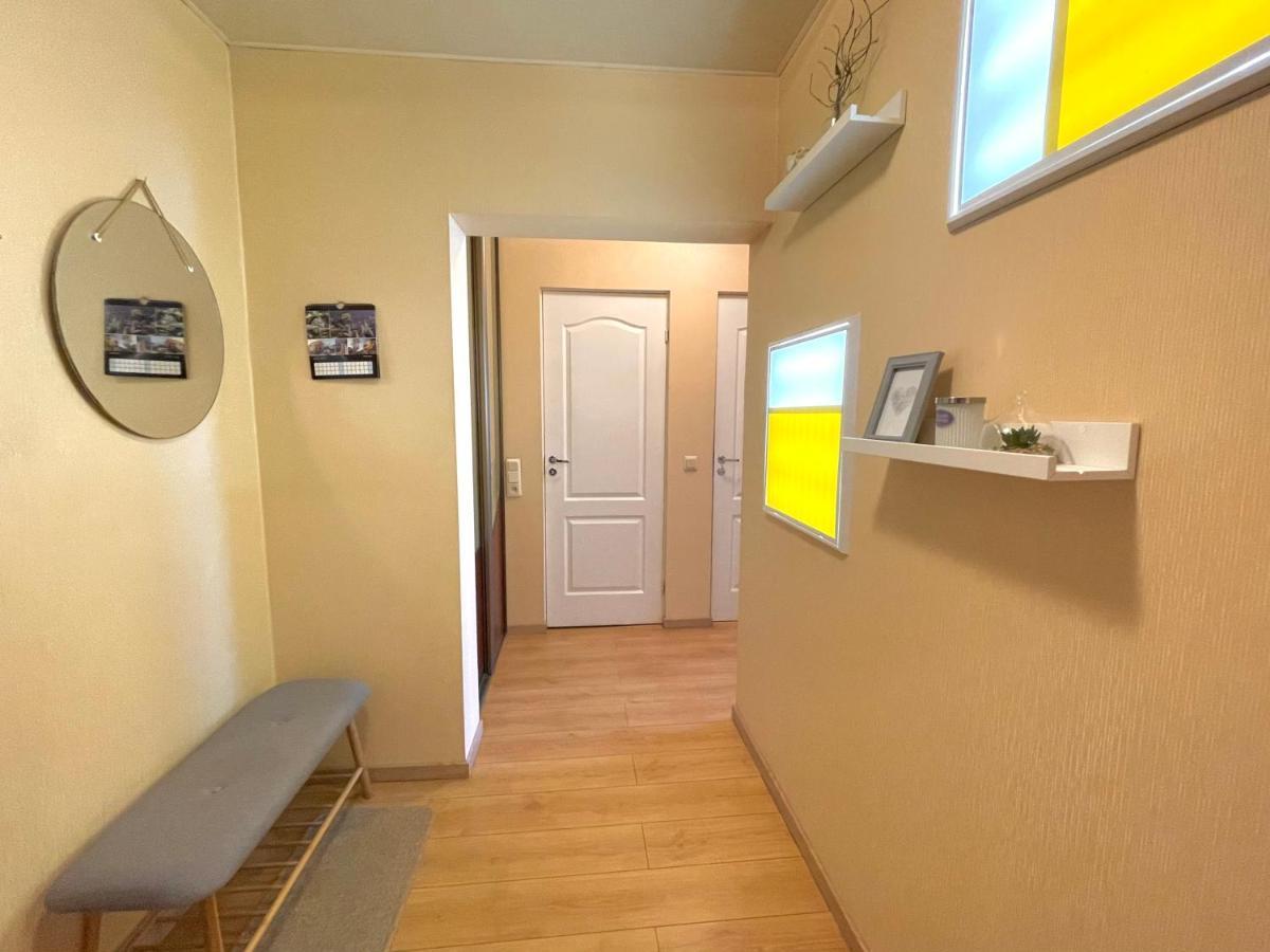 Cozy Home Apartment Lielvardes, Free Parking, Self Check-In Riga Esterno foto